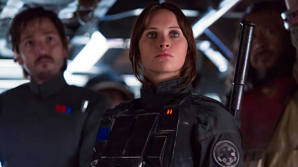 Felicity Jones è Jyn Erso in Rogue One: A Star Wars Story