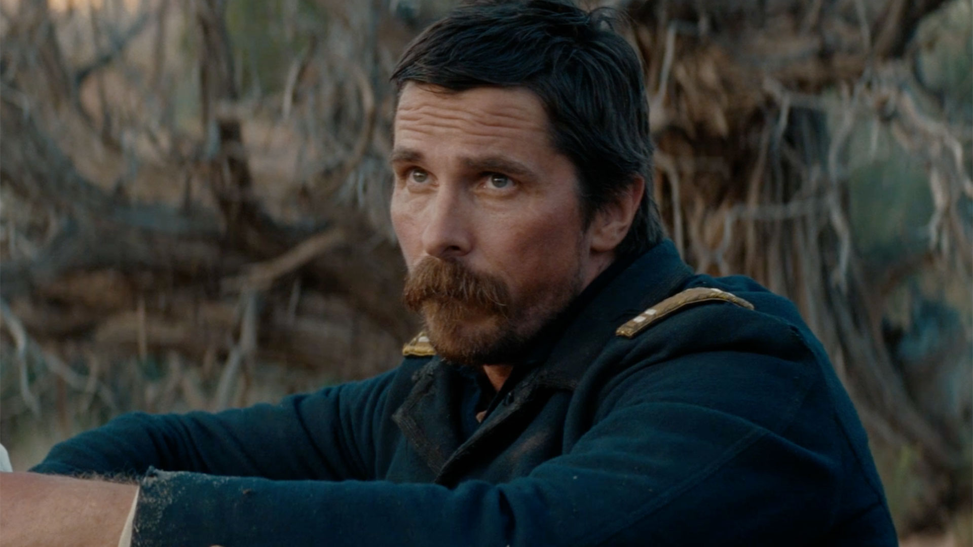 Hostiles, il nuovo western di Christian Bale, con Rosamund Pike