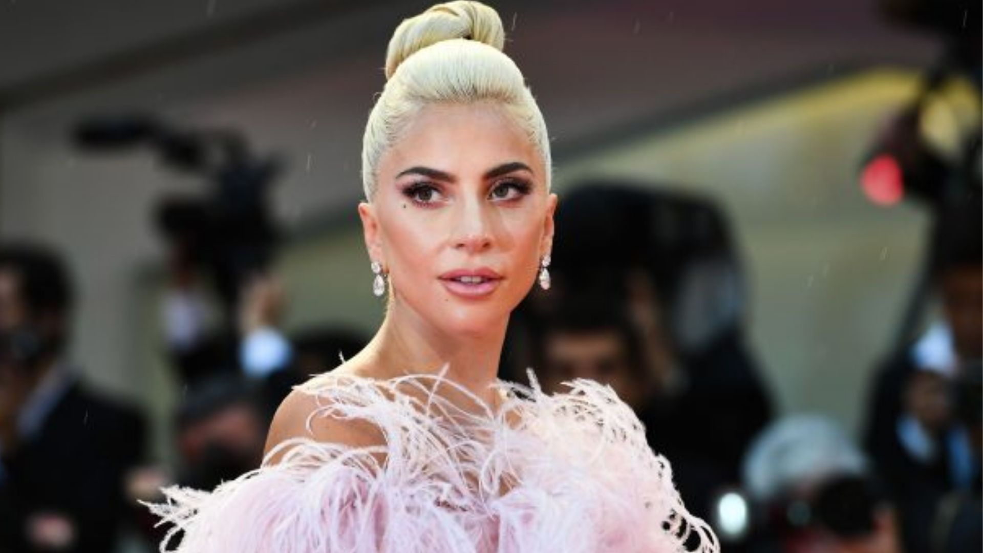 lady gaga parla del suo stupro a 19 anni